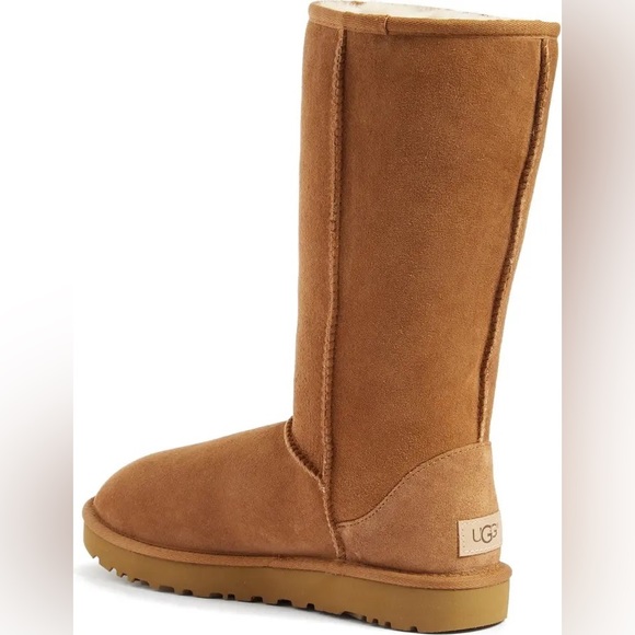 UGG Classic II Genuine Shearling Lined Tall Boot - Picture 2 of 10
